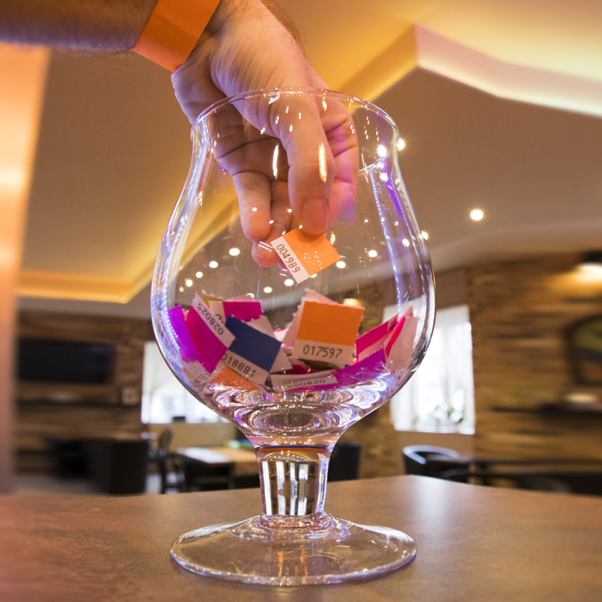 Gebruik de afscheurbare stub voor tombola's en drankbonnen.