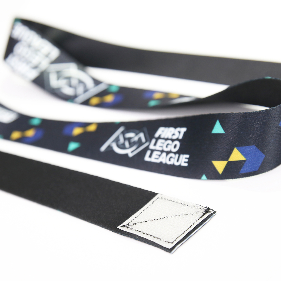 Levendige full-colour prints op hoogwaardig glanzend satijn lint.