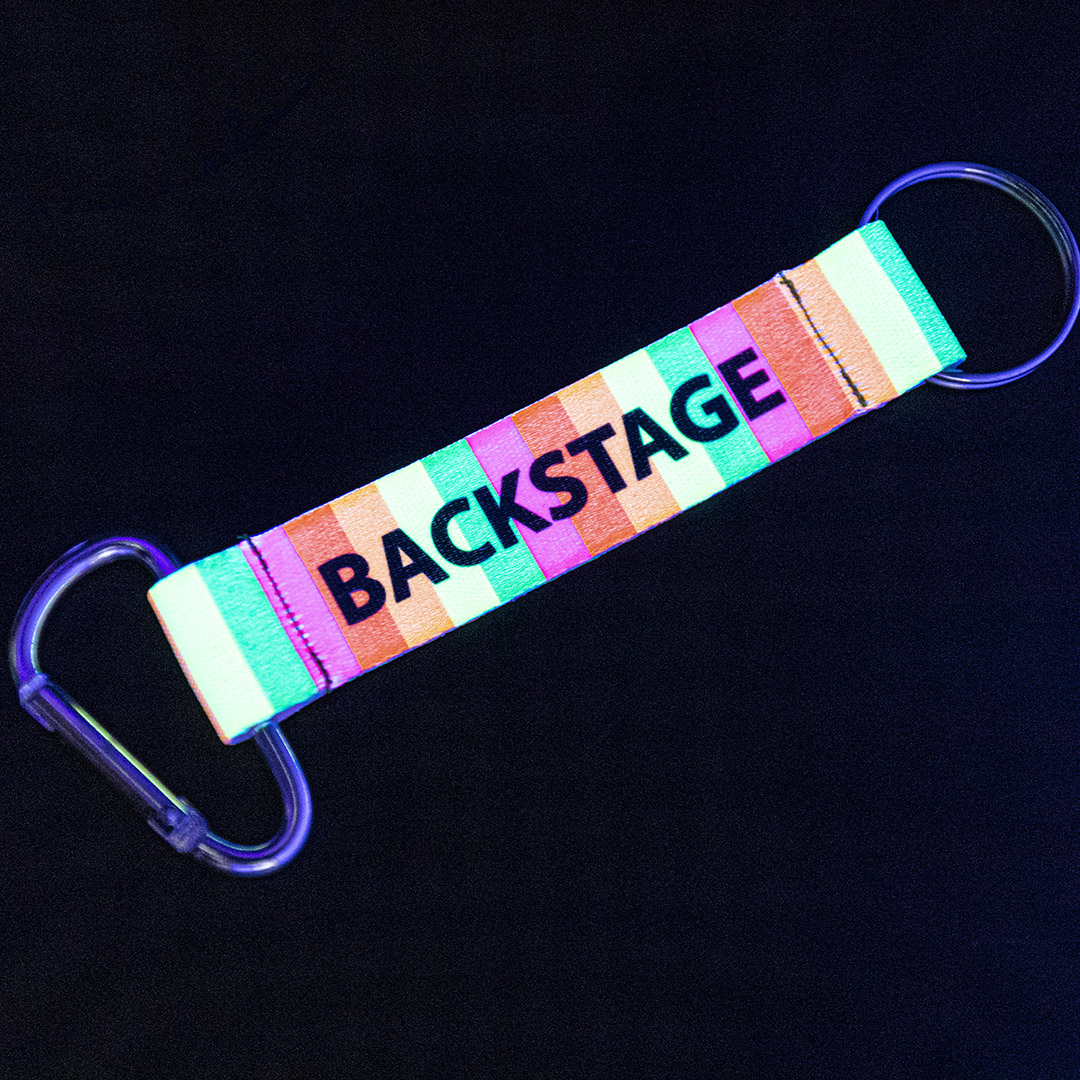 Spectaculair glow-effect onder UV-licht met onze neon keycords.