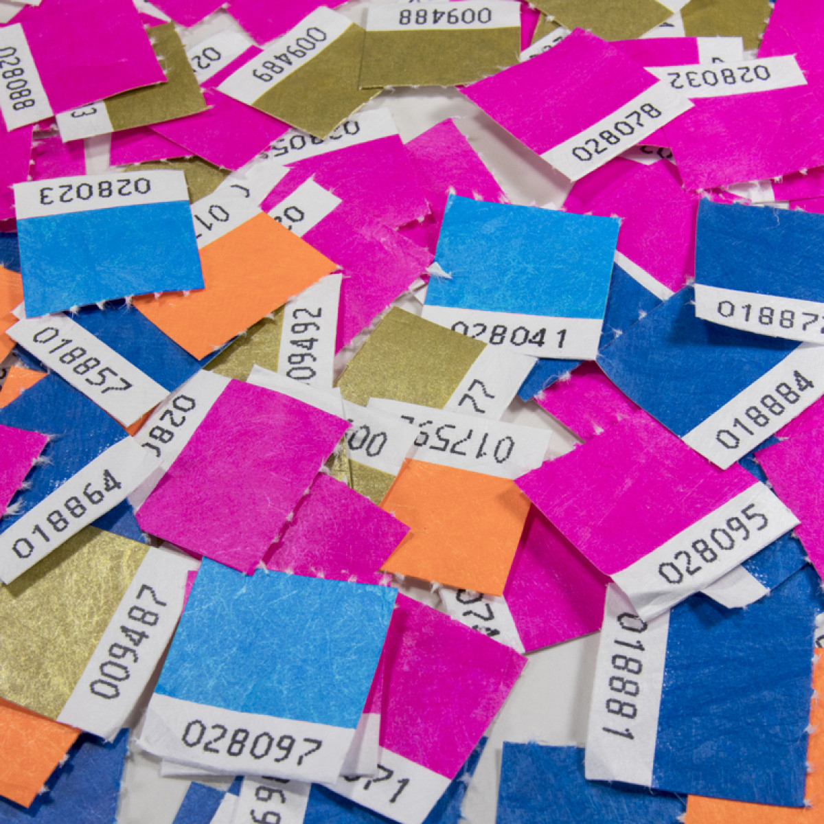 Genummerde stubs voor nauwkeurige tracking en controle.