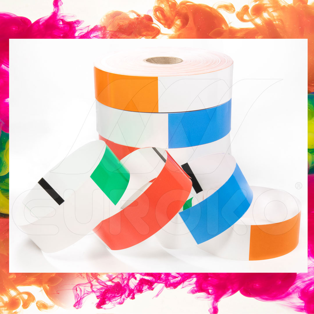 Zes levendige kleuren voor eenvoudige visuele categorisering van gasten.