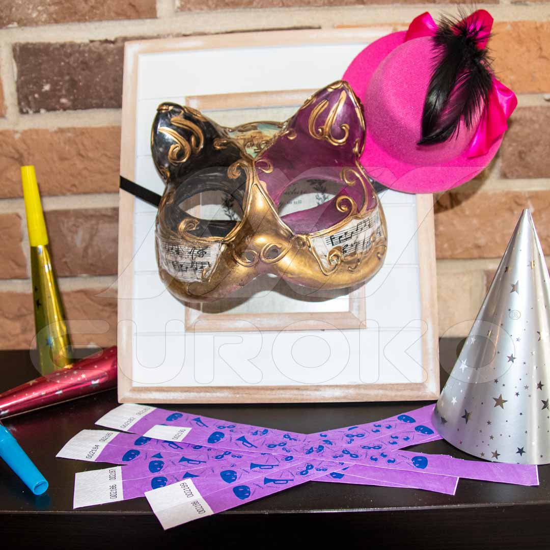 Elk polsbandje heeft een uniek nummer voor optimale controle.