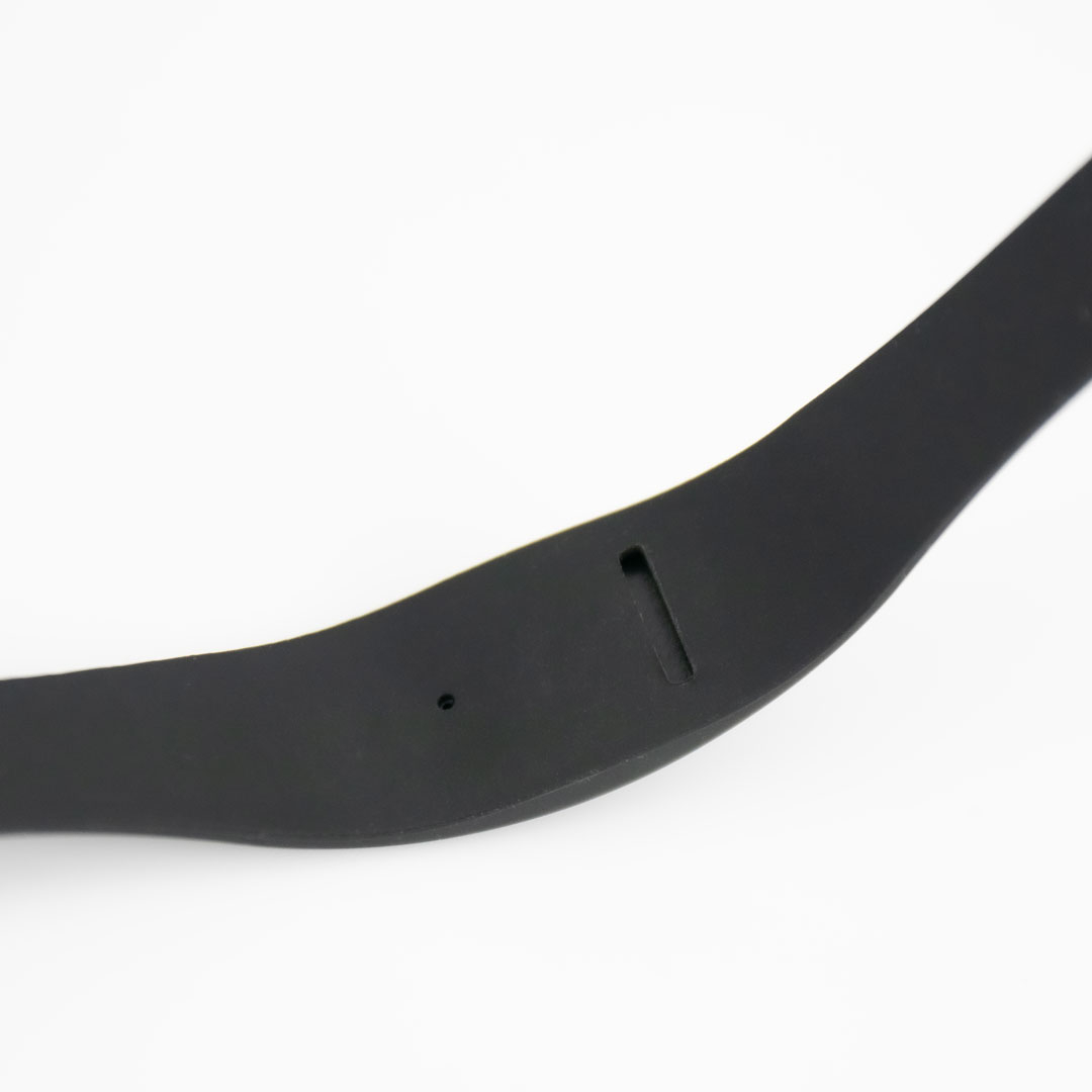 Discreet opbergvakje voor veilige chipopslag in hoogwaardig siliconen.