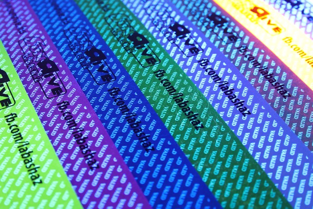 Kies uit 10 kleuren met optionele UV-beveiligingsprint.